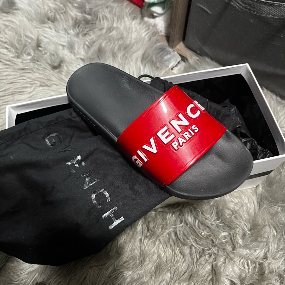 Givenchy slides w dust bag